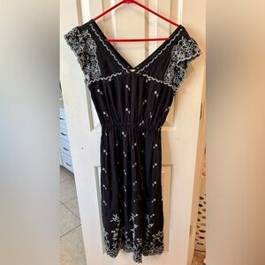 Abercrombie & Fitch Black Embroidered V-Neck Midi Dress
